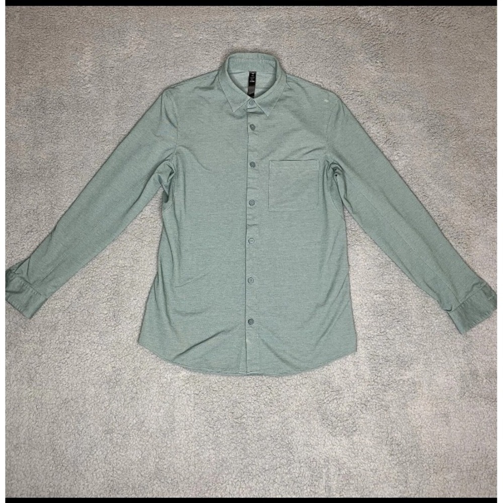 Lululemon Top Women XS Sage Green Long Sleeve‎ Button Down Collared Shirt